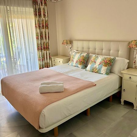 Mi Capricho, Beachfront, Grownfloor, Private Garden & Terrace Sitio de Calahonda エクステリア 写真