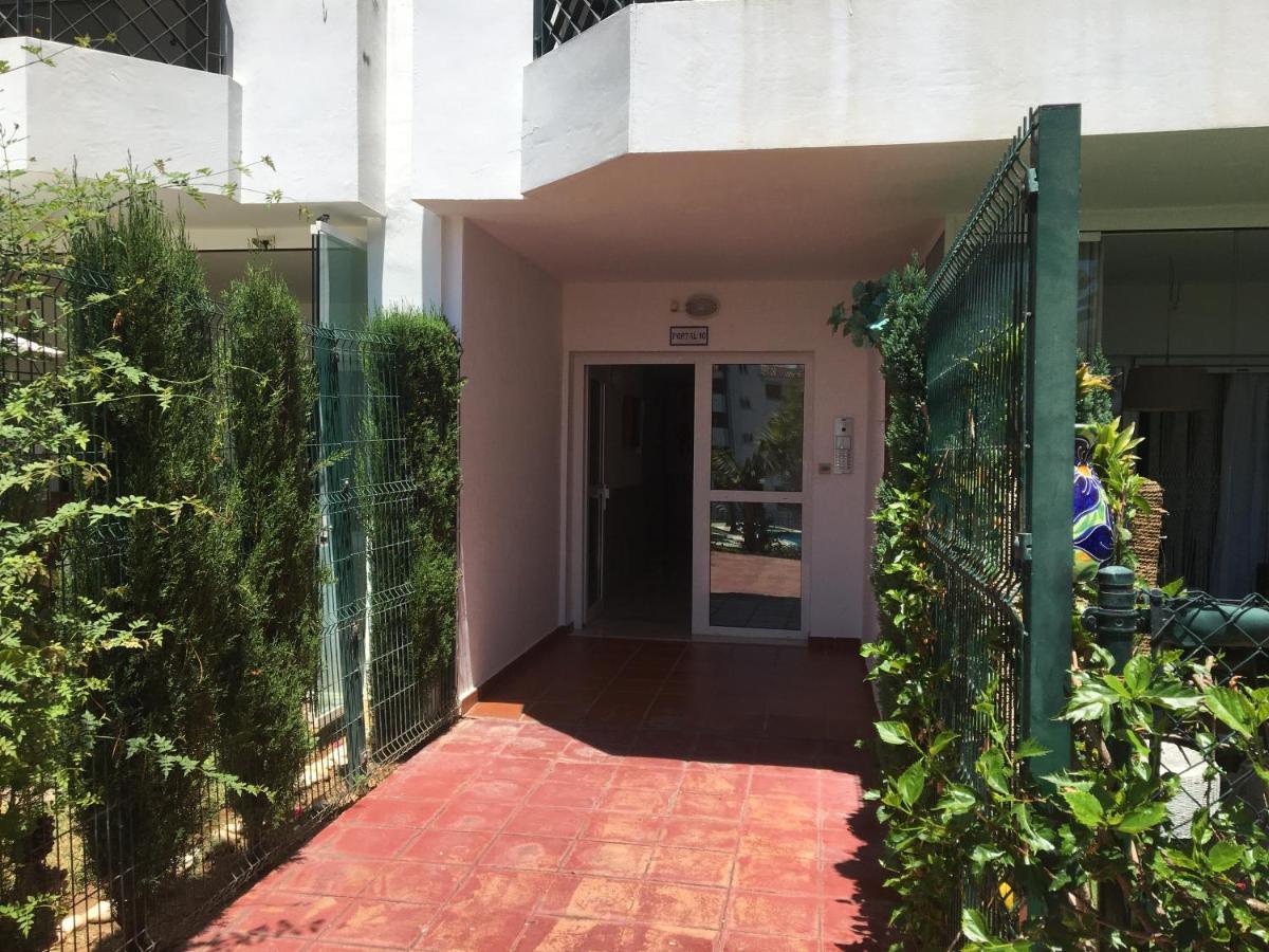 Mi Capricho, Beachfront, Grownfloor, Private Garden & Terrace Sitio de Calahonda エクステリア 写真