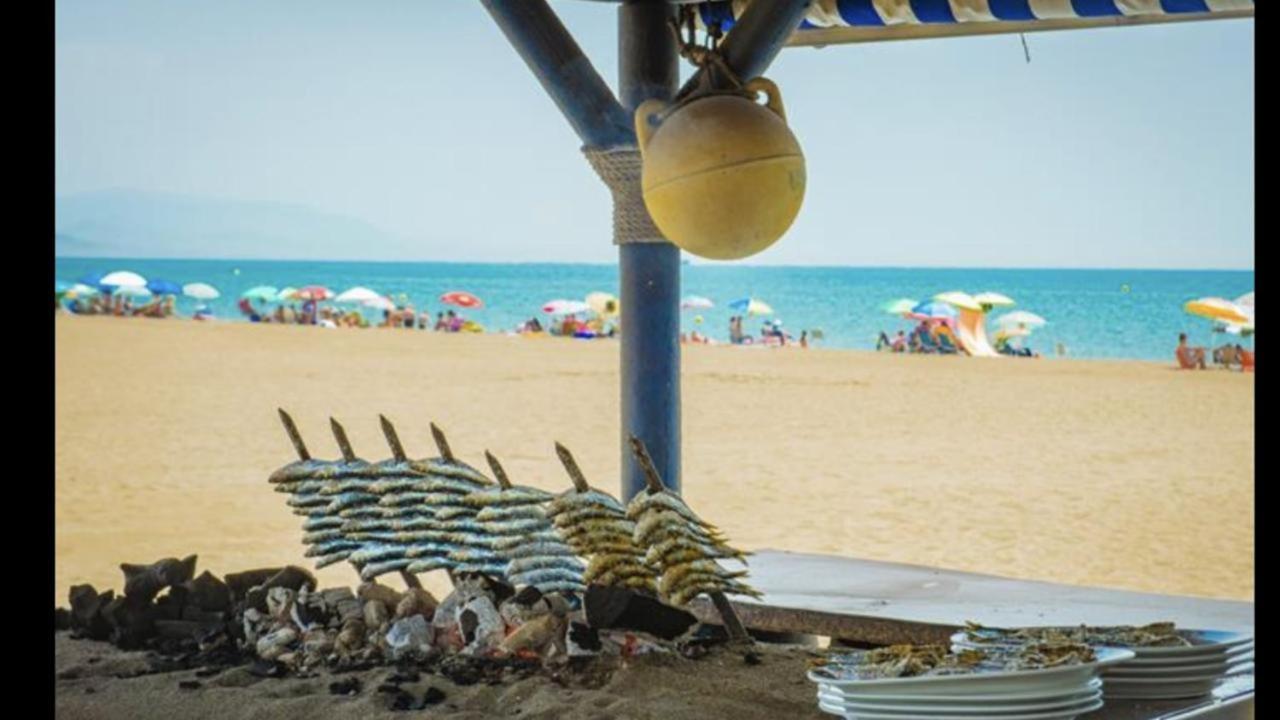 Mi Capricho, Beachfront, Grownfloor, Private Garden & Terrace Sitio de Calahonda エクステリア 写真
