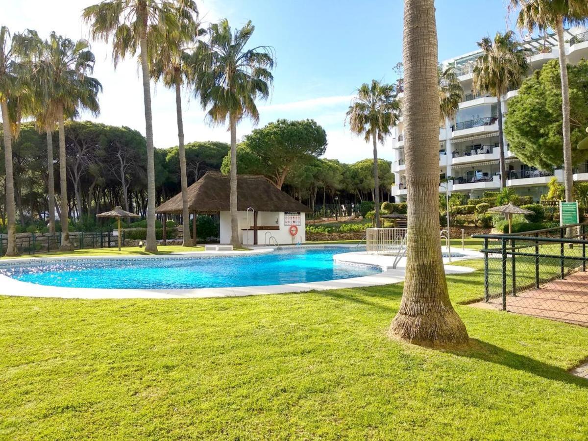 Mi Capricho, Beachfront, Grownfloor, Private Garden & Terrace Sitio de Calahonda エクステリア 写真