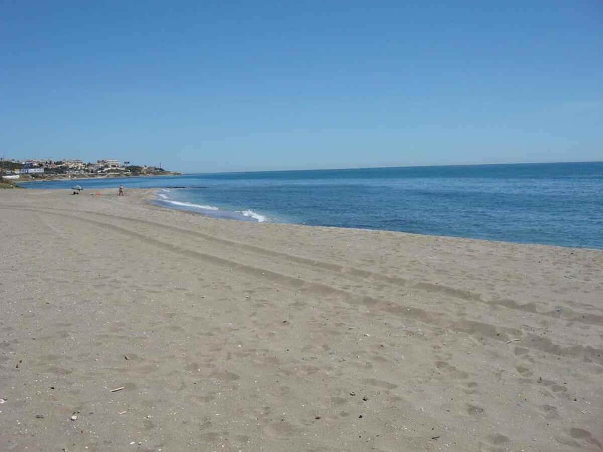 Mi Capricho, Beachfront, Grownfloor, Private Garden & Terrace Sitio de Calahonda エクステリア 写真