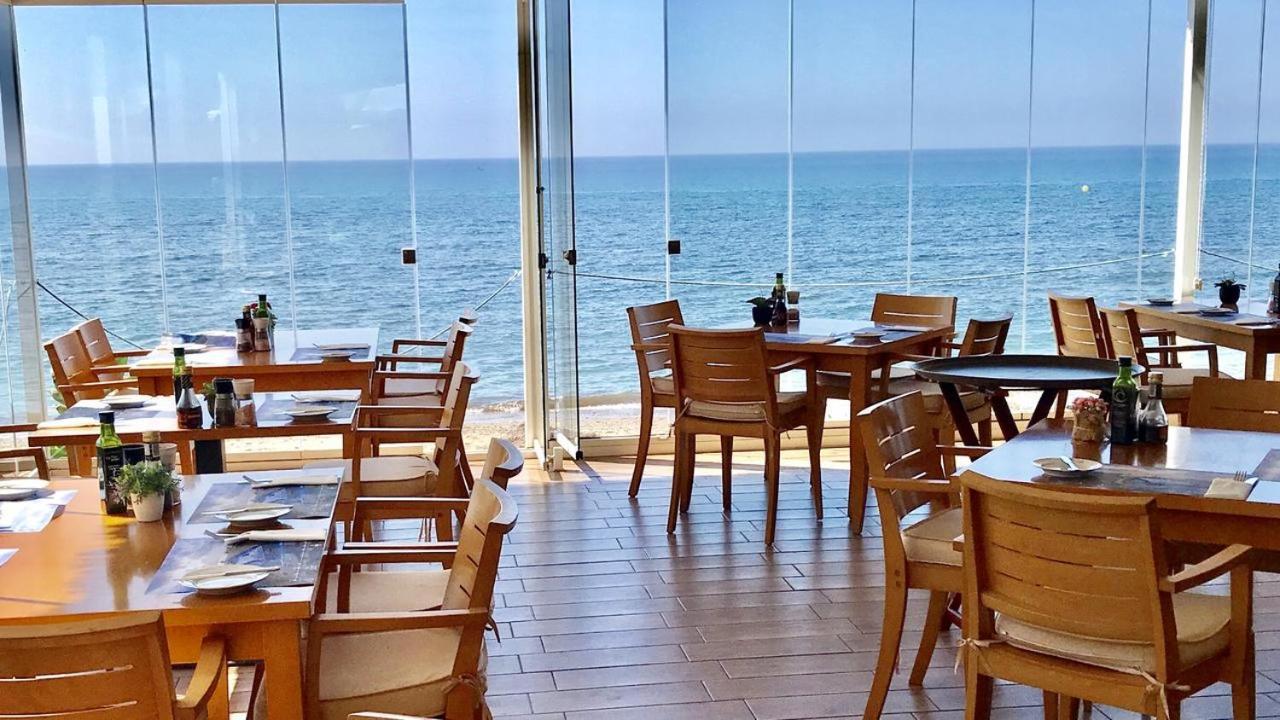 Mi Capricho, Beachfront, Grownfloor, Private Garden & Terrace Sitio de Calahonda エクステリア 写真