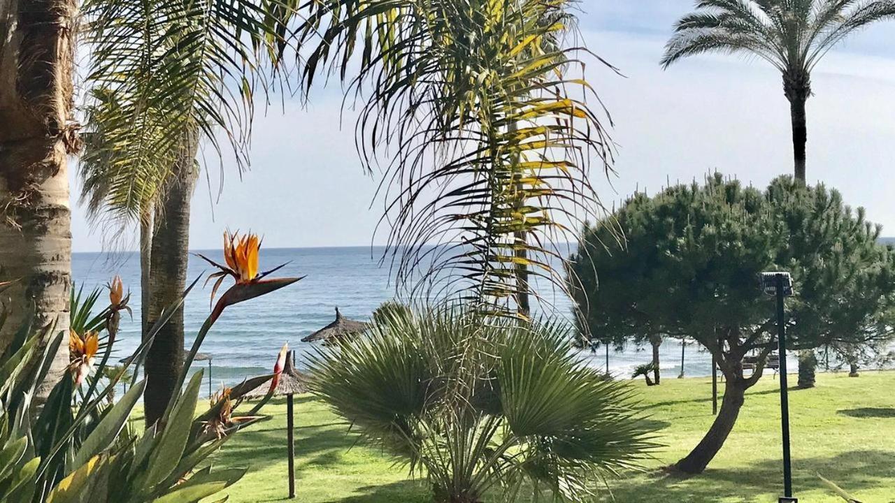 Mi Capricho, Beachfront, Grownfloor, Private Garden & Terrace Sitio de Calahonda エクステリア 写真