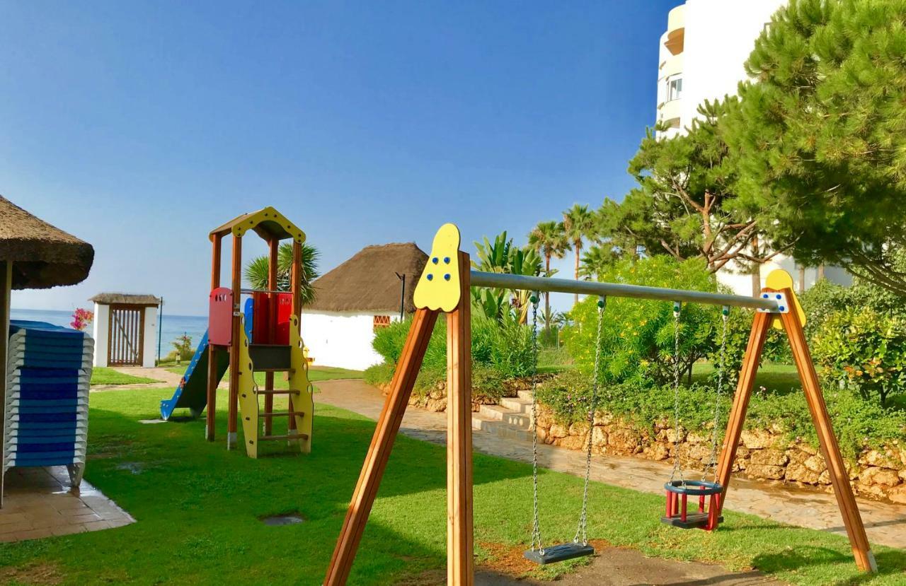 Mi Capricho, Beachfront, Grownfloor, Private Garden & Terrace Sitio de Calahonda エクステリア 写真