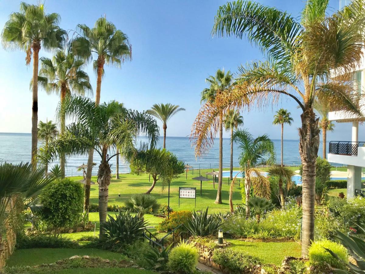 Mi Capricho, Beachfront, Grownfloor, Private Garden & Terrace Sitio de Calahonda エクステリア 写真