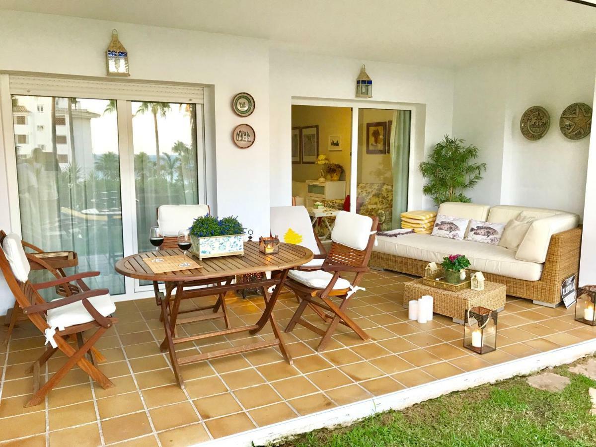 Mi Capricho, Beachfront, Grownfloor, Private Garden & Terrace Sitio de Calahonda エクステリア 写真