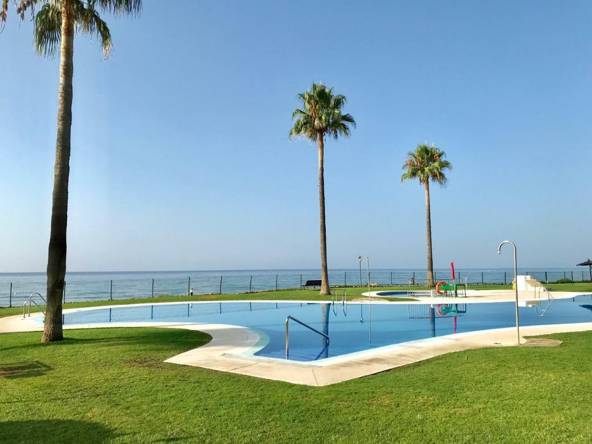 Mi Capricho, Beachfront, Grownfloor, Private Garden & Terrace Sitio de Calahonda エクステリア 写真