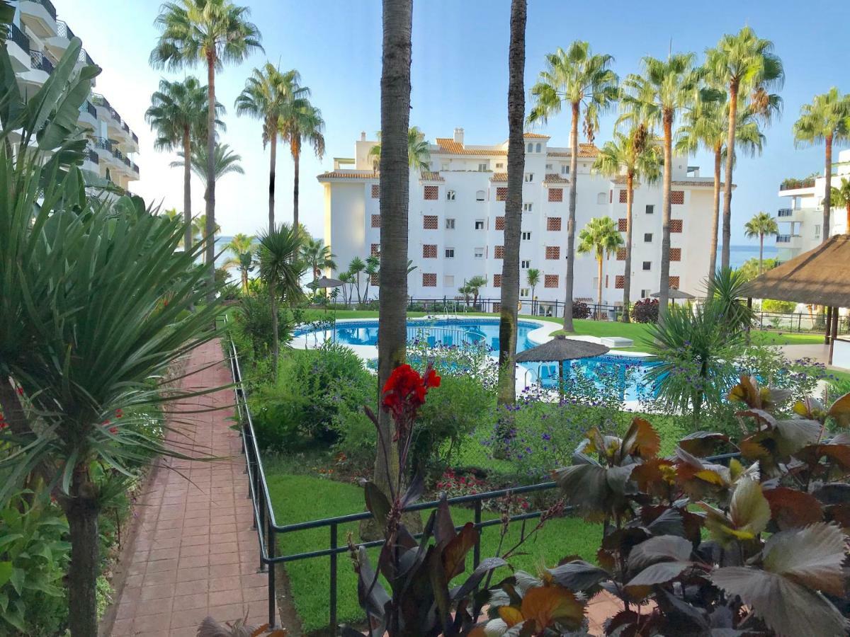 Mi Capricho, Beachfront, Grownfloor, Private Garden & Terrace Sitio de Calahonda エクステリア 写真