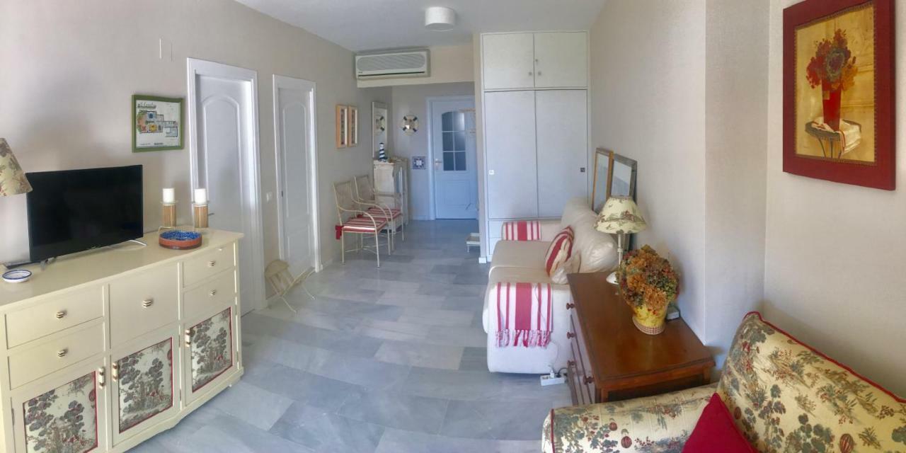 Mi Capricho, Beachfront, Grownfloor, Private Garden & Terrace Sitio de Calahonda エクステリア 写真