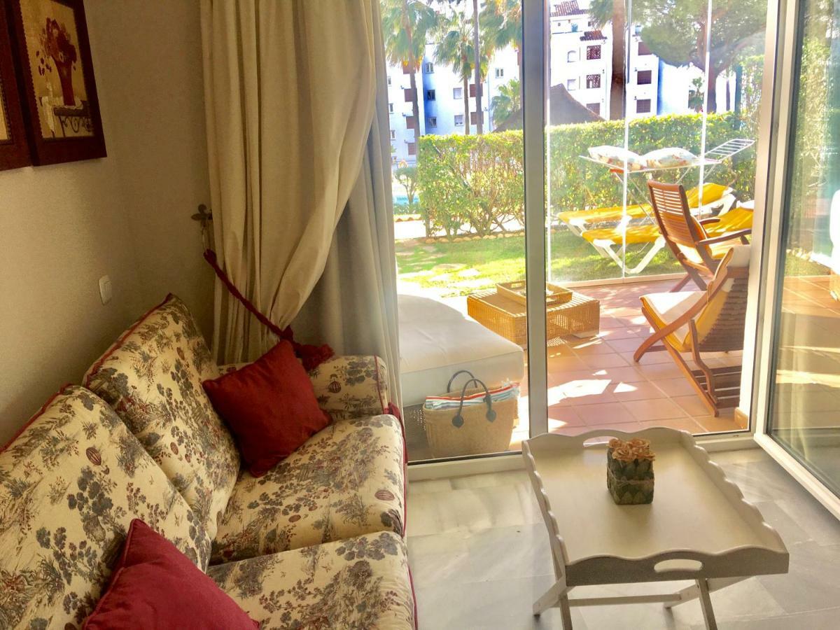 Mi Capricho, Beachfront, Grownfloor, Private Garden & Terrace Sitio de Calahonda エクステリア 写真