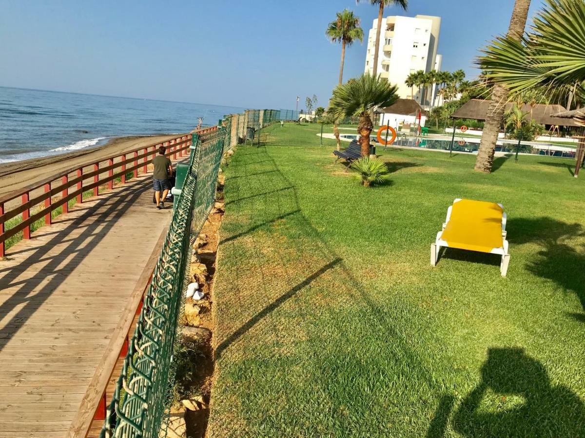 Mi Capricho, Beachfront, Grownfloor, Private Garden & Terrace Sitio de Calahonda エクステリア 写真