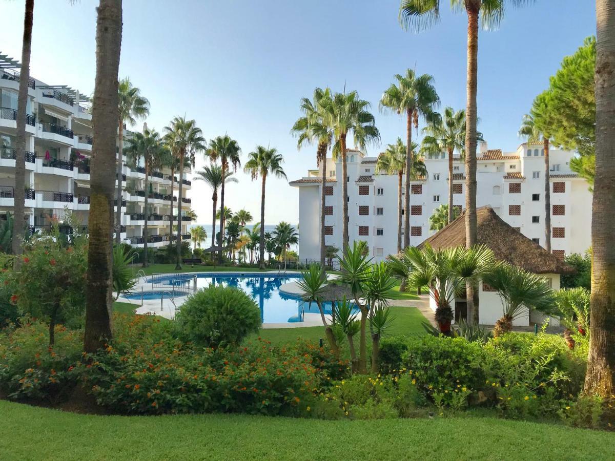 Mi Capricho, Beachfront, Grownfloor, Private Garden & Terrace Sitio de Calahonda エクステリア 写真
