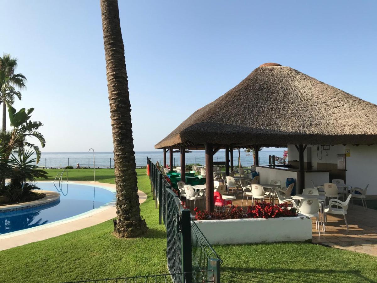 Mi Capricho, Beachfront, Grownfloor, Private Garden & Terrace Sitio de Calahonda エクステリア 写真